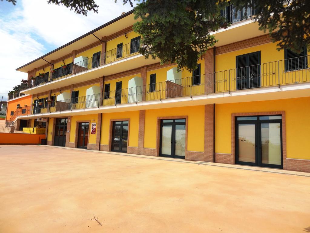 Affittacamere Rooms Di Matteo San Paolo di Iesi Экстерьер фото