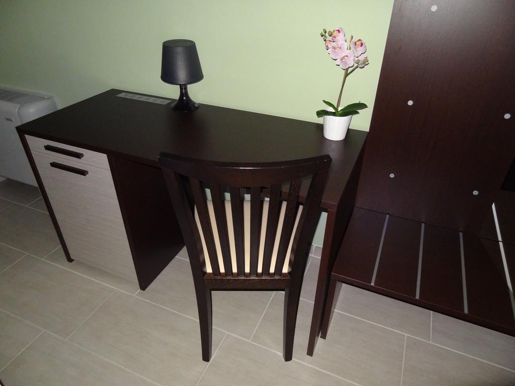 Affittacamere Rooms Di Matteo San Paolo di Iesi Экстерьер фото